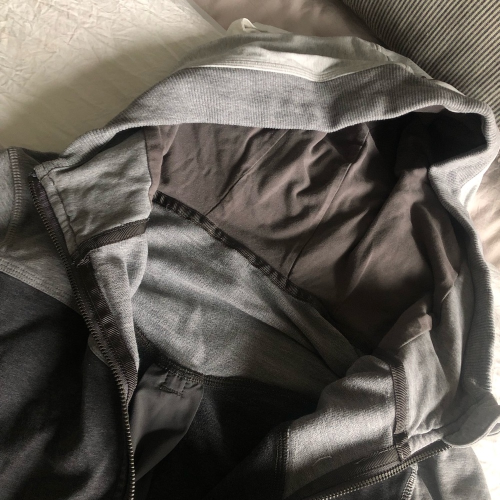 lululemon jacket - Picture 4 of 7